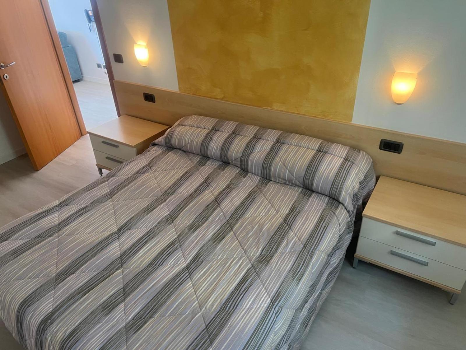 ברנצונה סול גארדה Residence Villa Al Lido מראה חיצוני תמונה